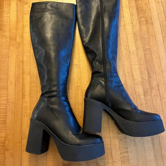 LAMODA Slick Nick Platform Boots - Picture 2 of 4